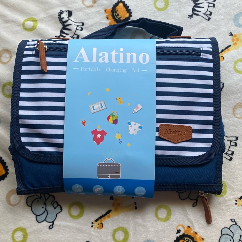 Portable changing table